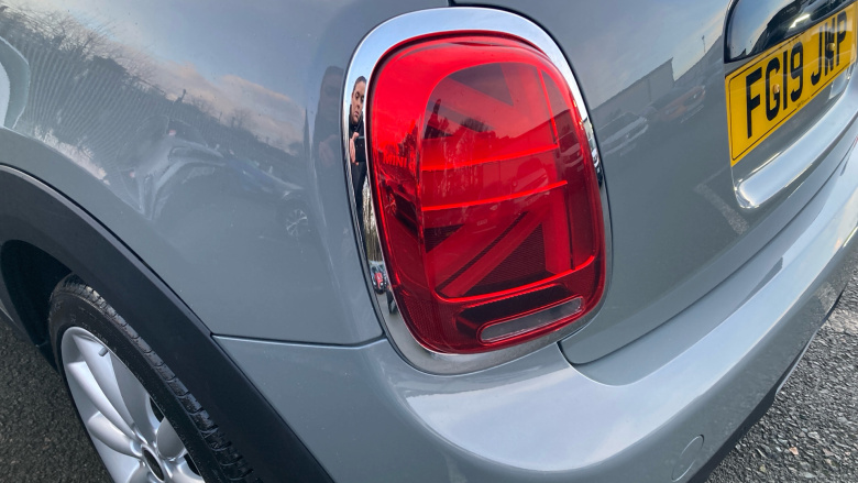 MINI Hatchback 1.5 Cooper Classic II 5dr Petrol Hatchback